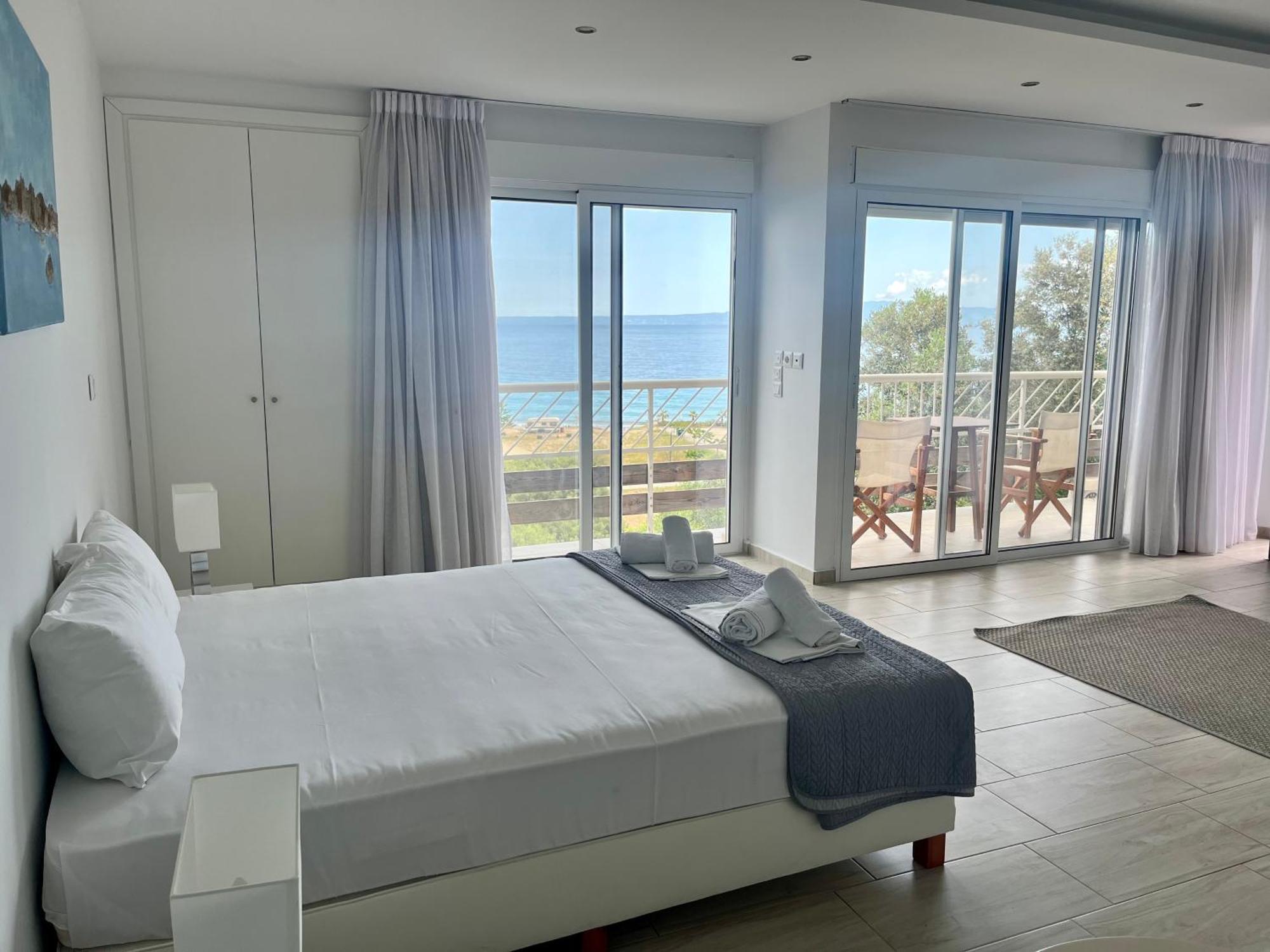 The Beach House - Apartments & Studios (Adults Only) Afytos Exterior photo