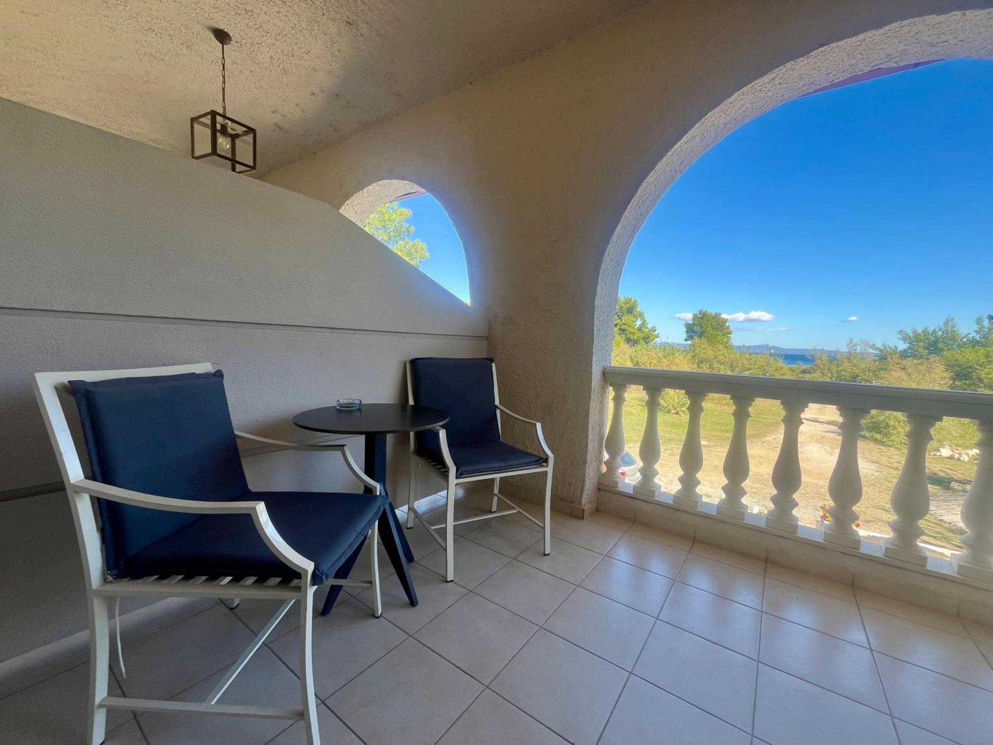 The Beach House - Apartments & Studios (Adults Only) Afytos Exterior photo