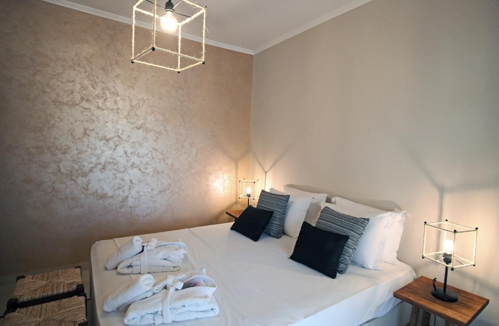 The Beach House - Apartments & Studios (Adults Only) Afytos Exterior photo