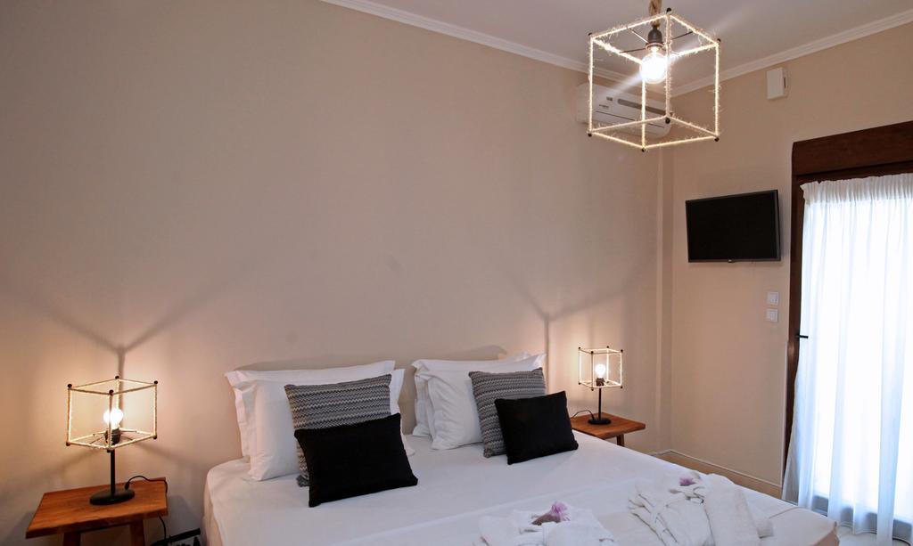 The Beach House - Apartments & Studios (Adults Only) Afytos Exterior photo